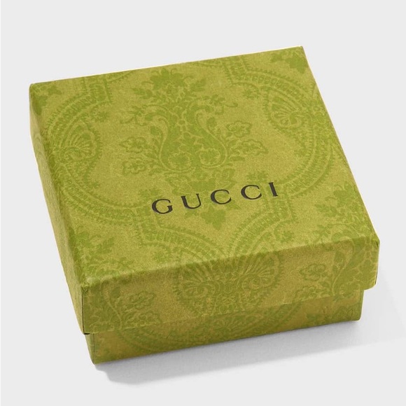 Gucci Interlocking Stud Earrings - Picture 4 of 9